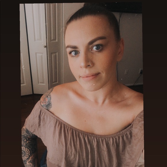 Meet your Posher, Anna - Picture 1 of 1